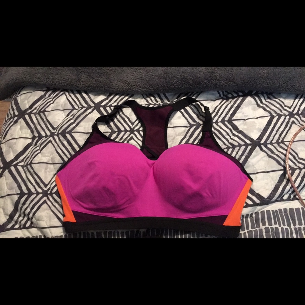 VS Sports Bra